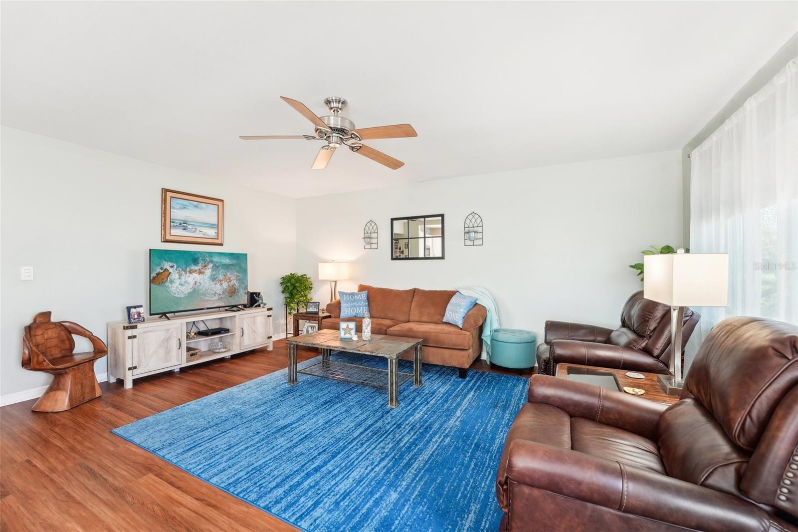 301 ANDOVER PL S #185