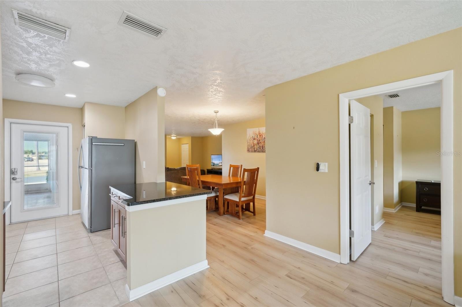 334 CLUB MANOR DR