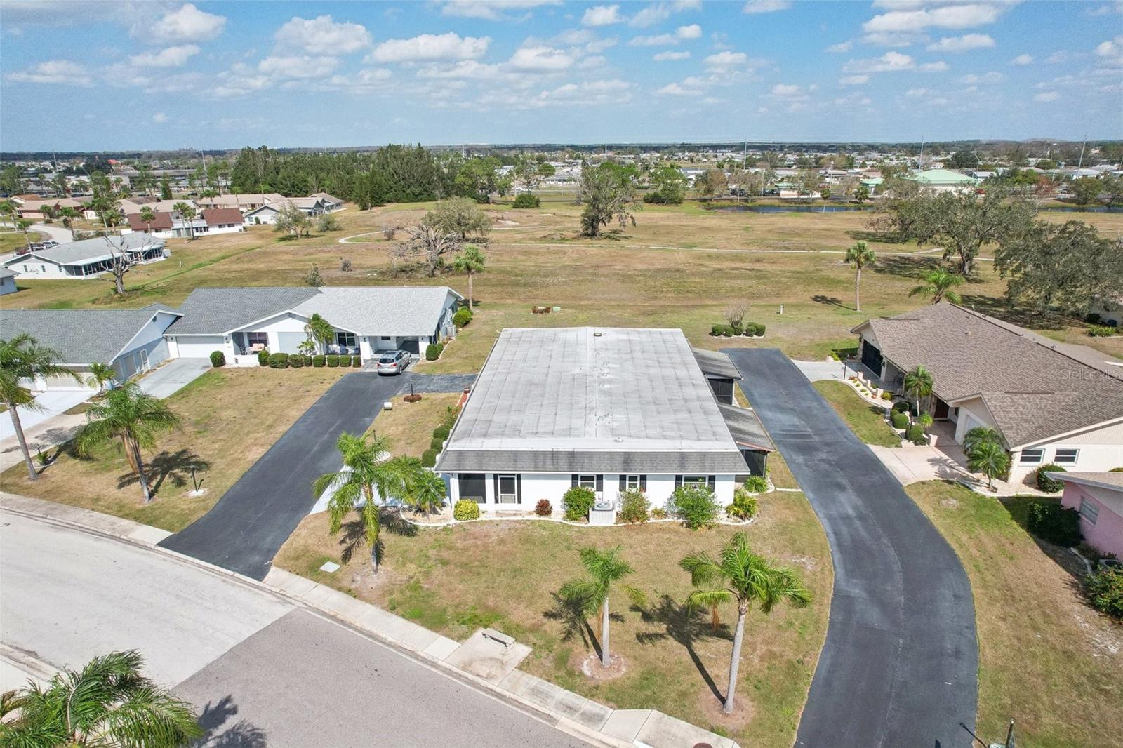 334 CLUB MANOR DR