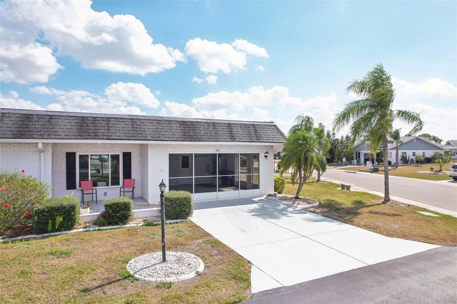334 CLUB MANOR DR