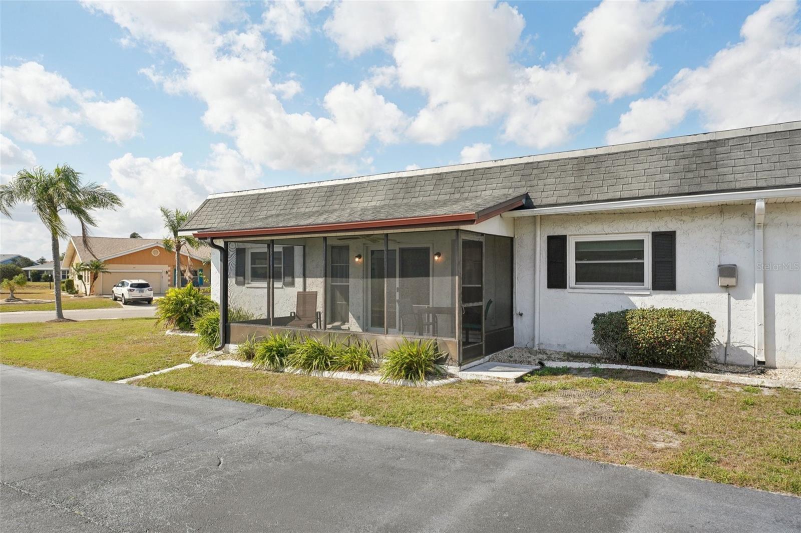 334 CLUB MANOR DR