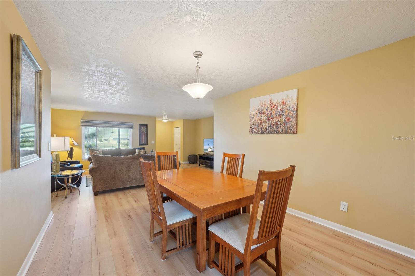 334 CLUB MANOR DR