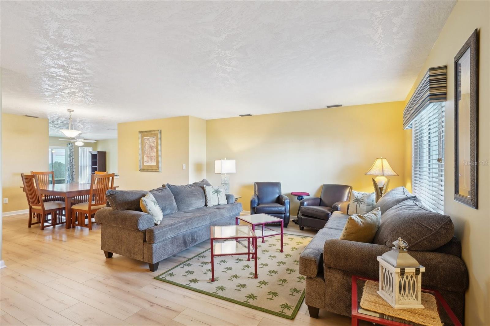 334 CLUB MANOR DR