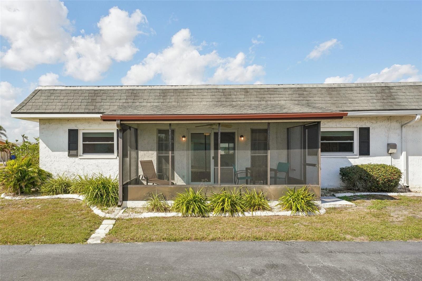 334 CLUB MANOR DR