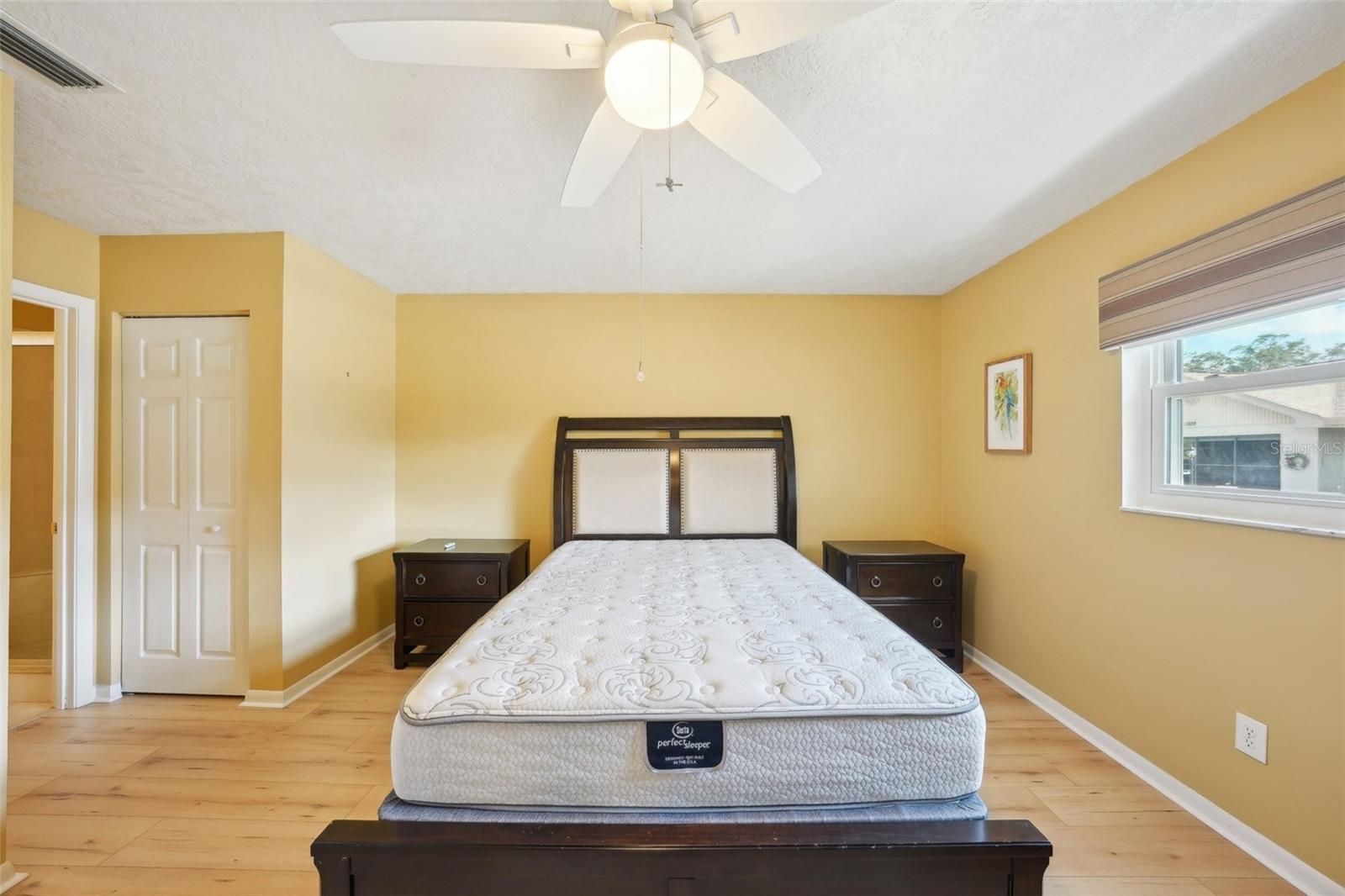 334 CLUB MANOR DR