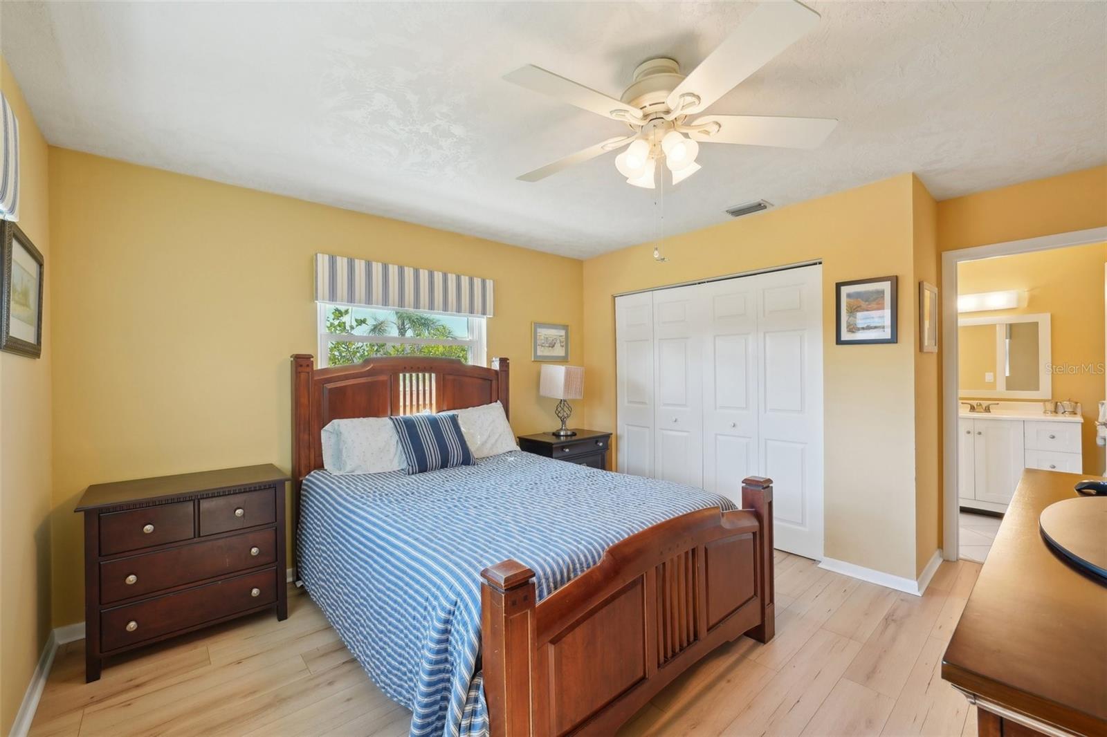 334 CLUB MANOR DR