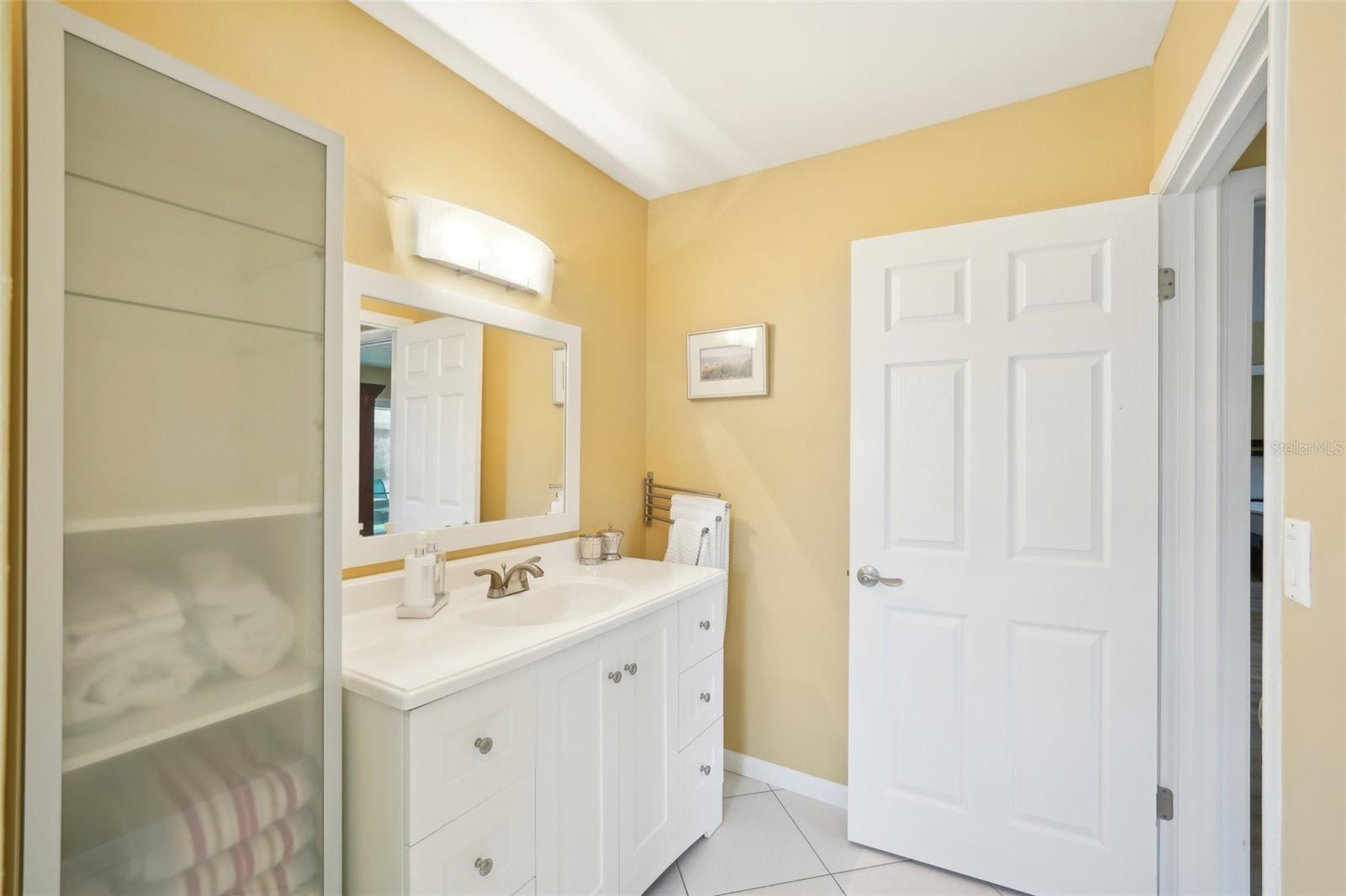 334 CLUB MANOR DR