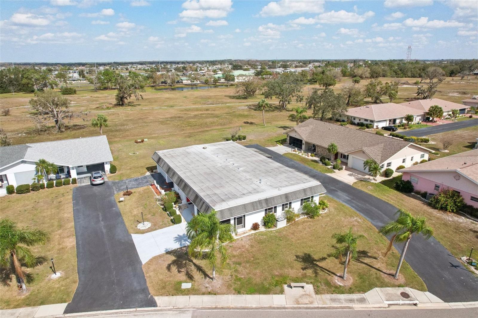 334 CLUB MANOR DR