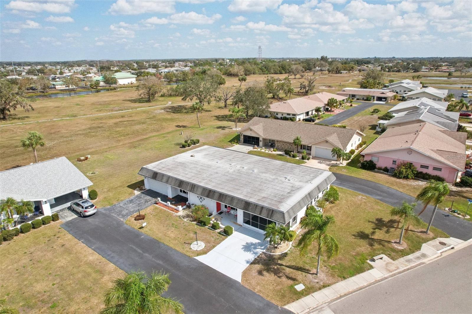 334 CLUB MANOR DR