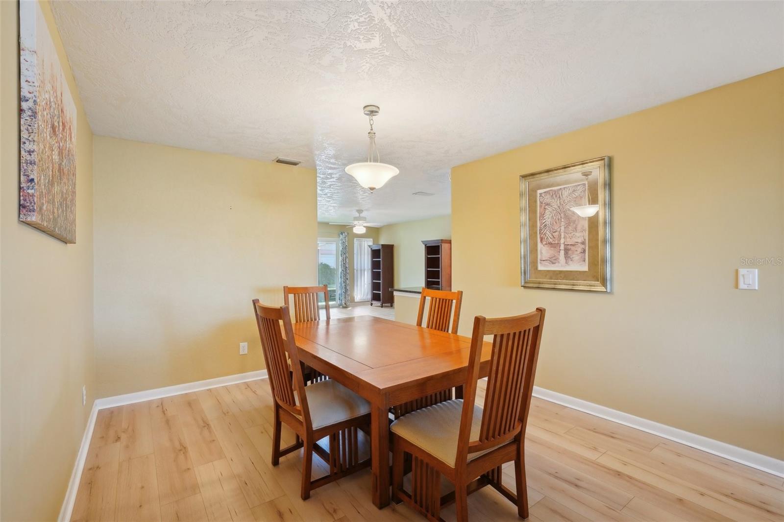 334 CLUB MANOR DR