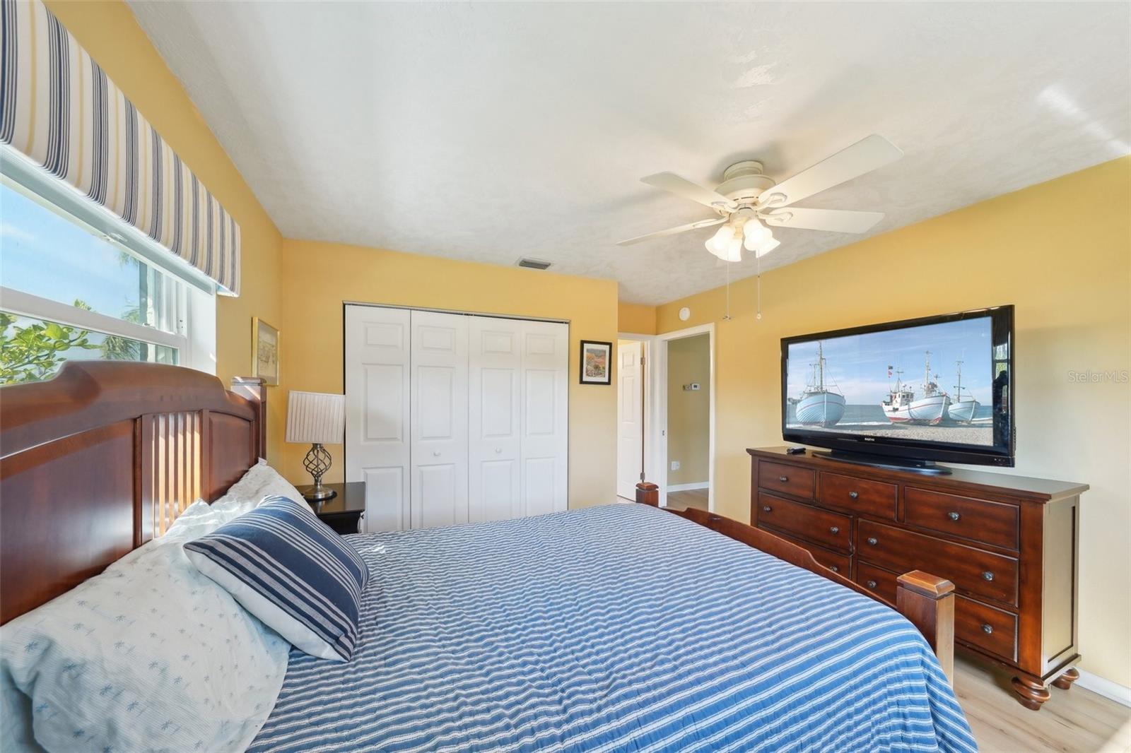 334 CLUB MANOR DR