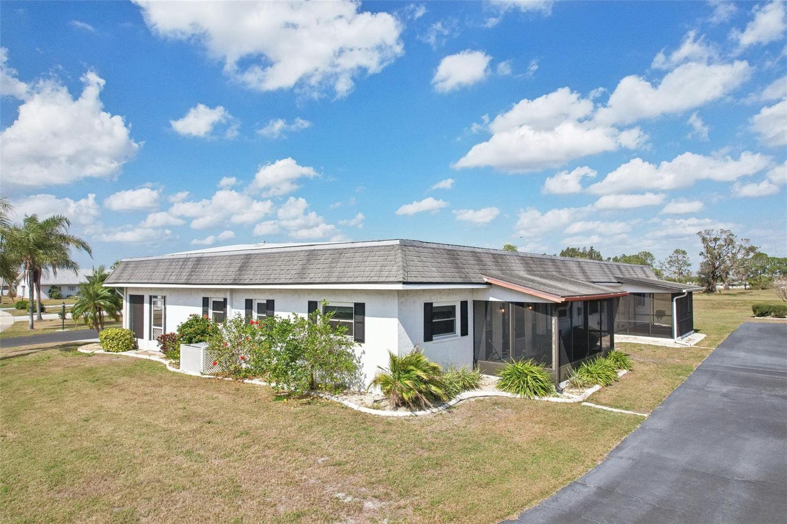 334 CLUB MANOR DR