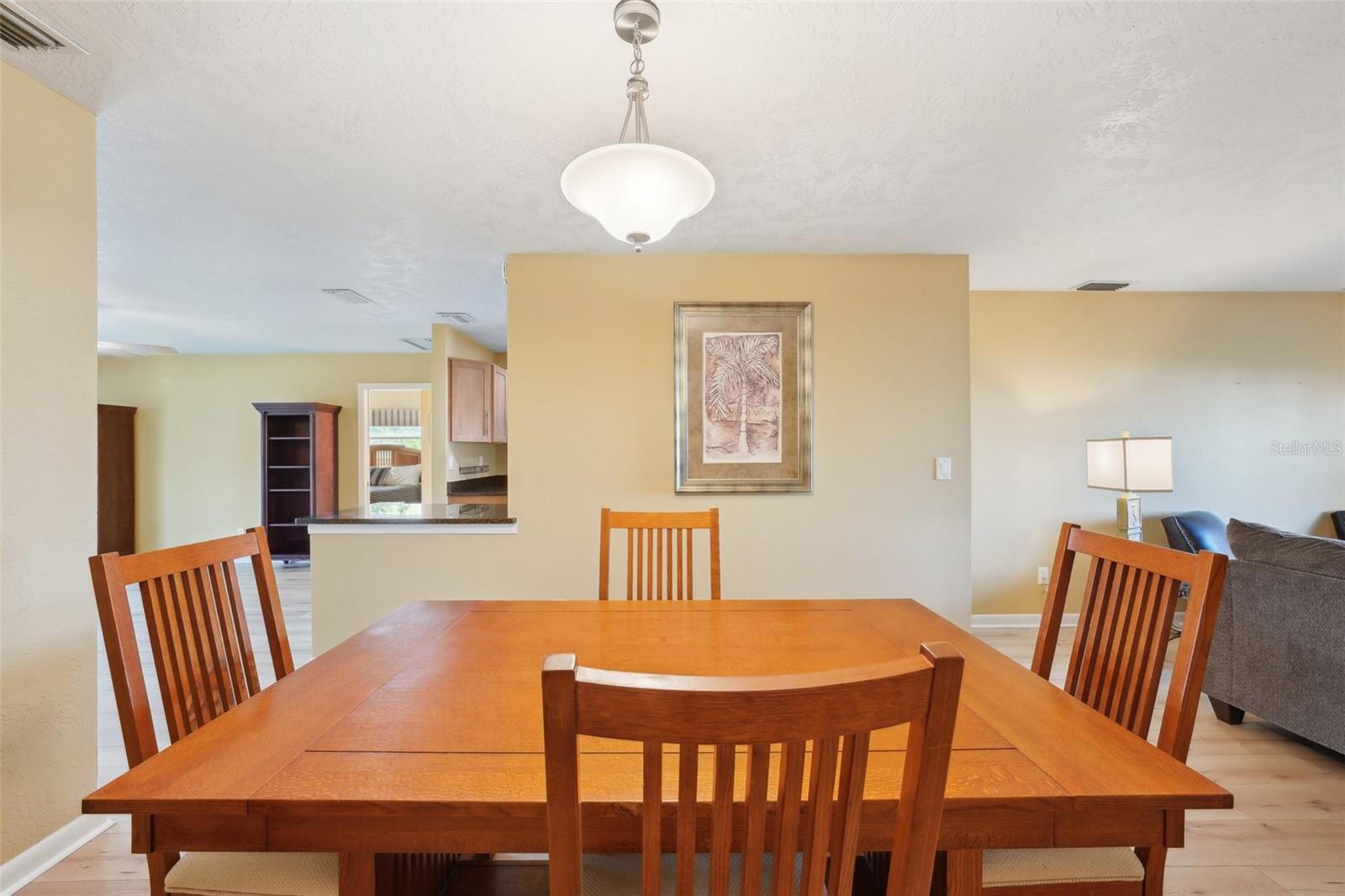 334 CLUB MANOR DR