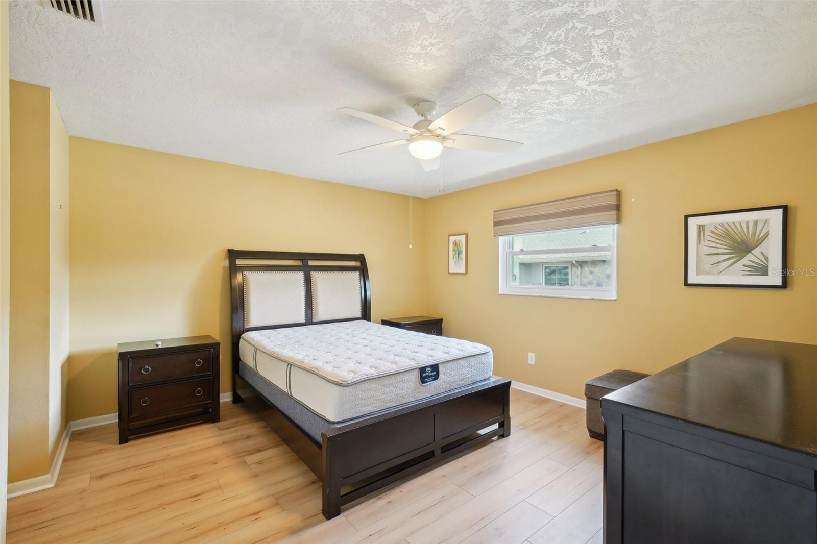 334 CLUB MANOR DR