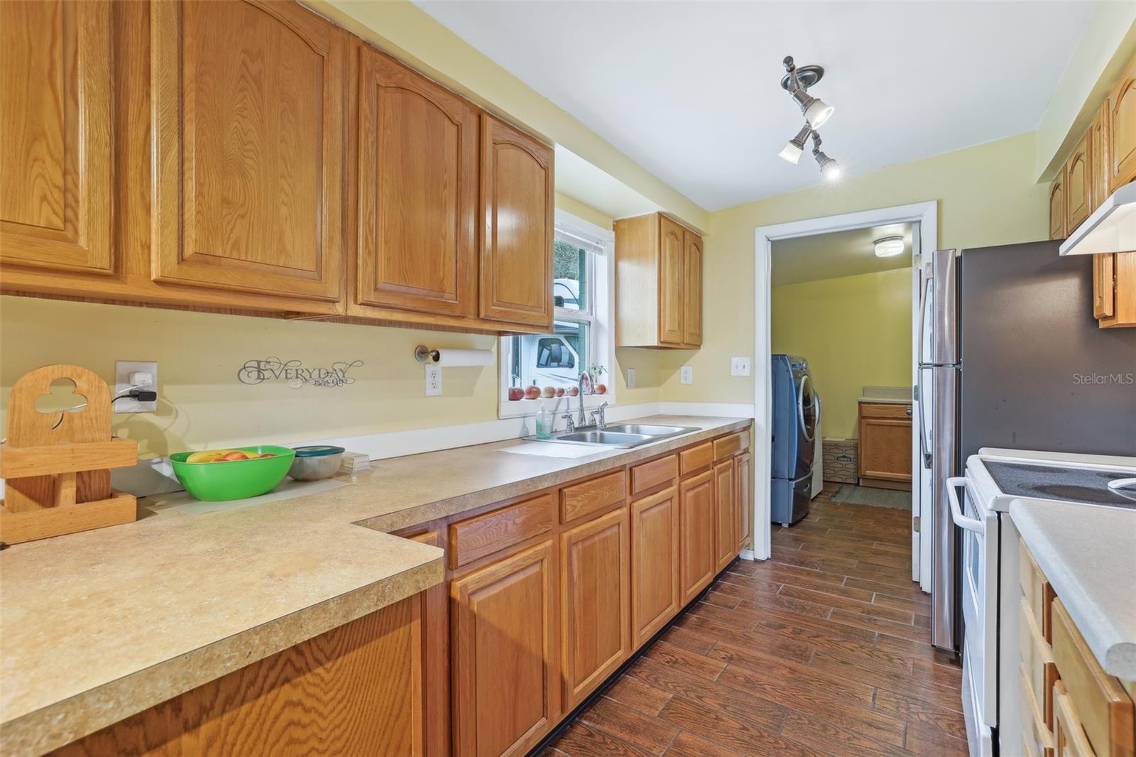 848 CASSELBERRY DR