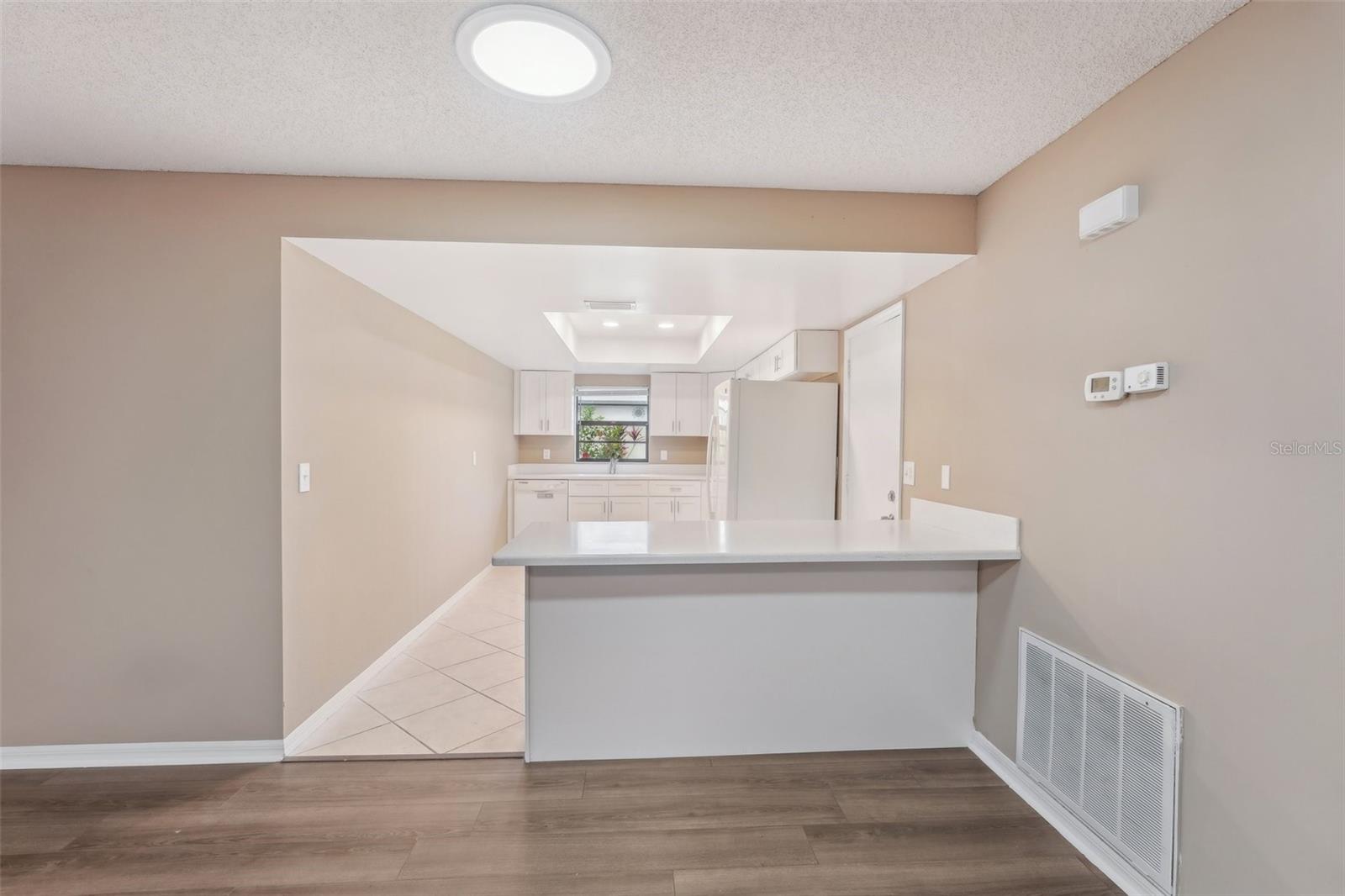 2529 LANCASTER DR