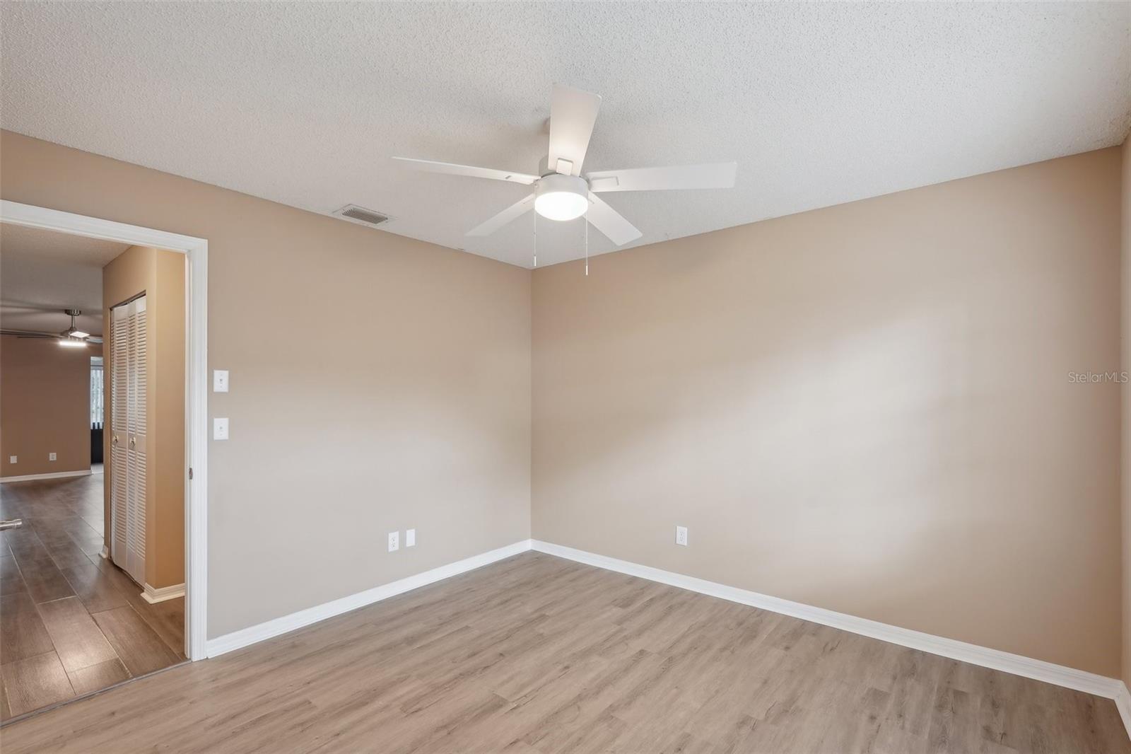2529 LANCASTER DR