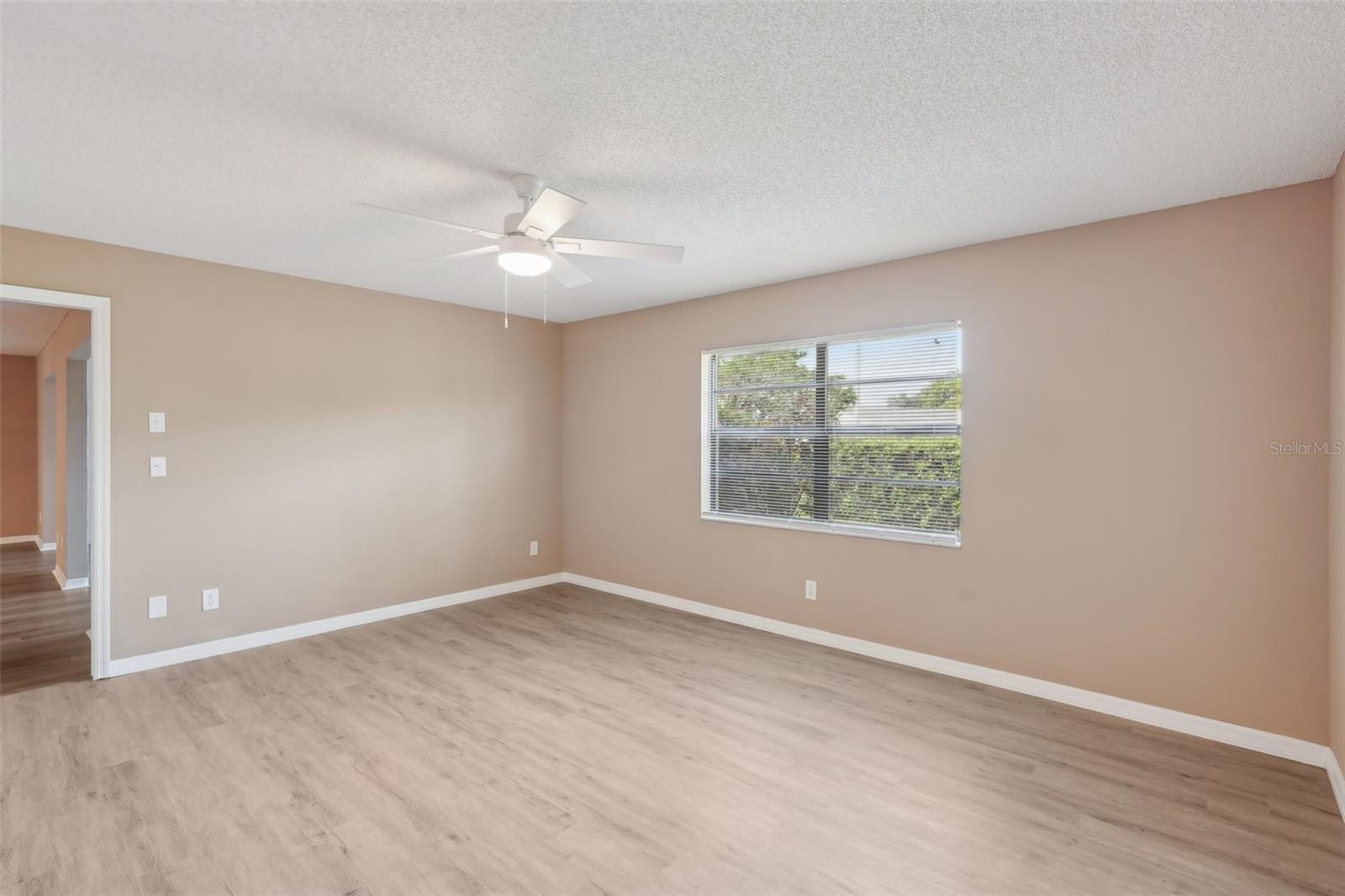 2529 LANCASTER DR