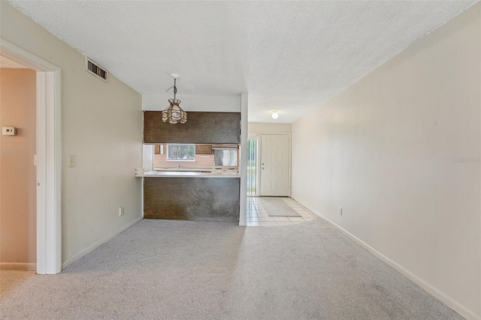 6301 NEWTOWN CIR #1A5