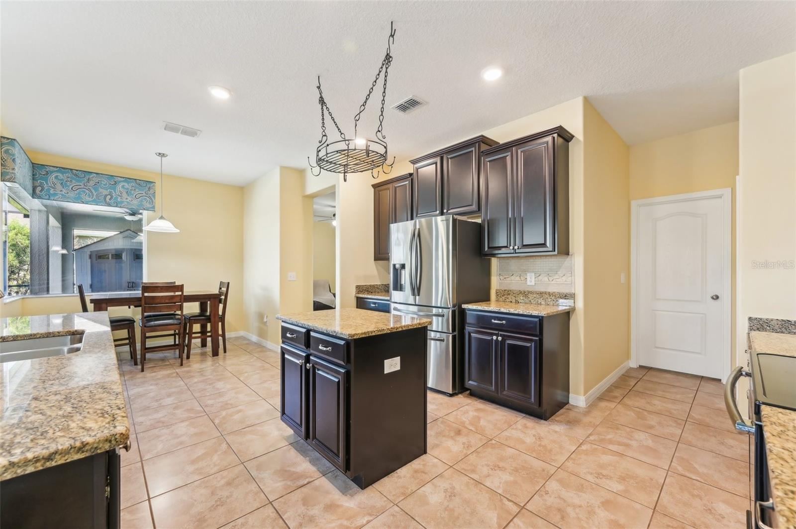 2417 CUMBERLAND CLIFF DR