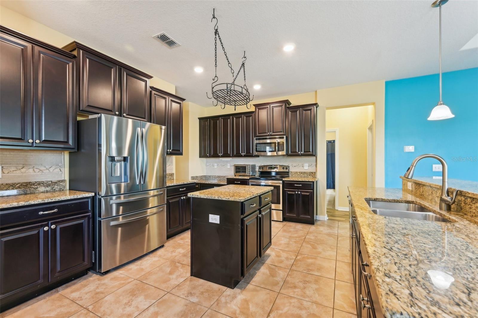 2417 CUMBERLAND CLIFF DR