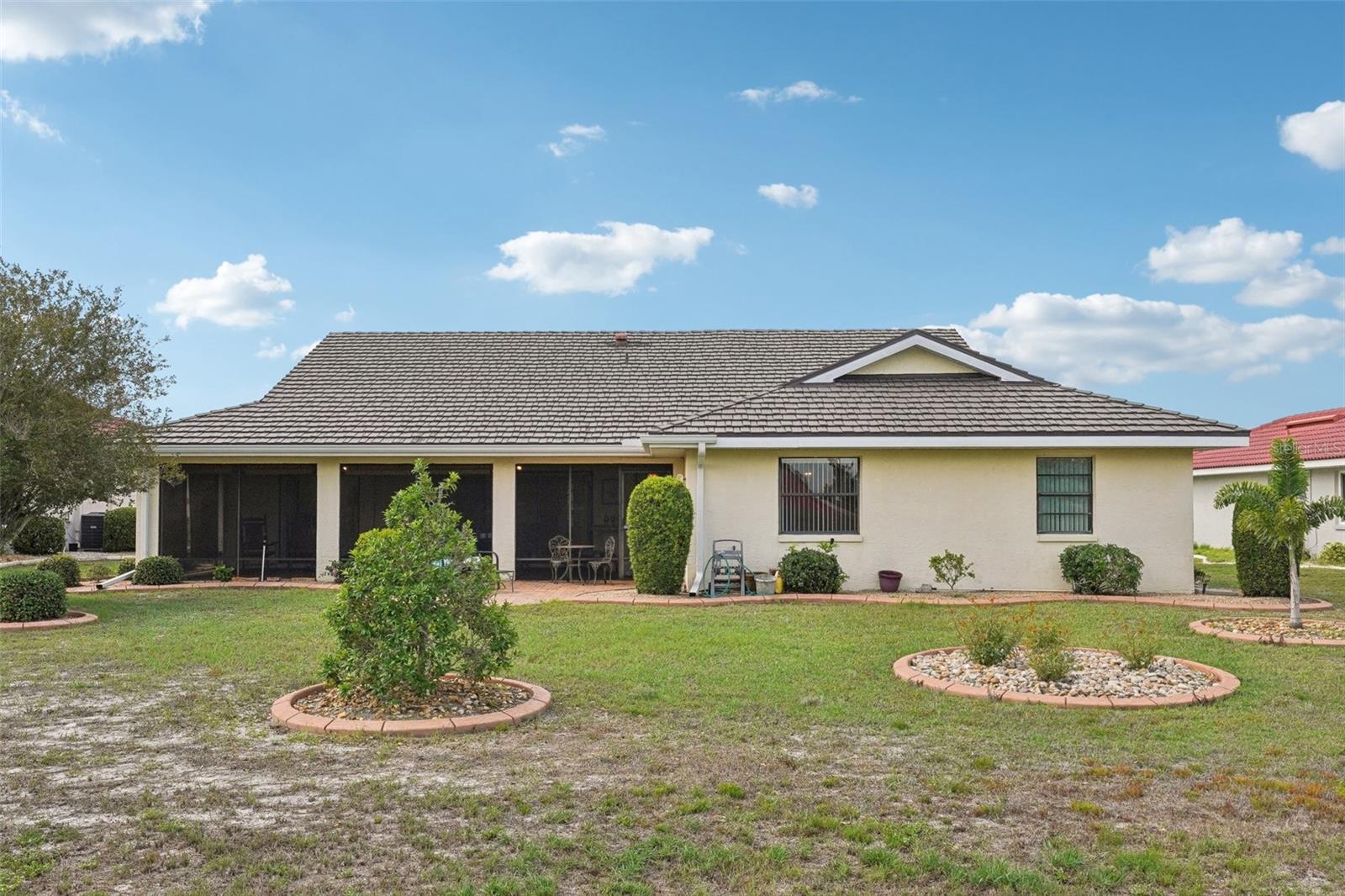 1972 WOLF LAUREL DR