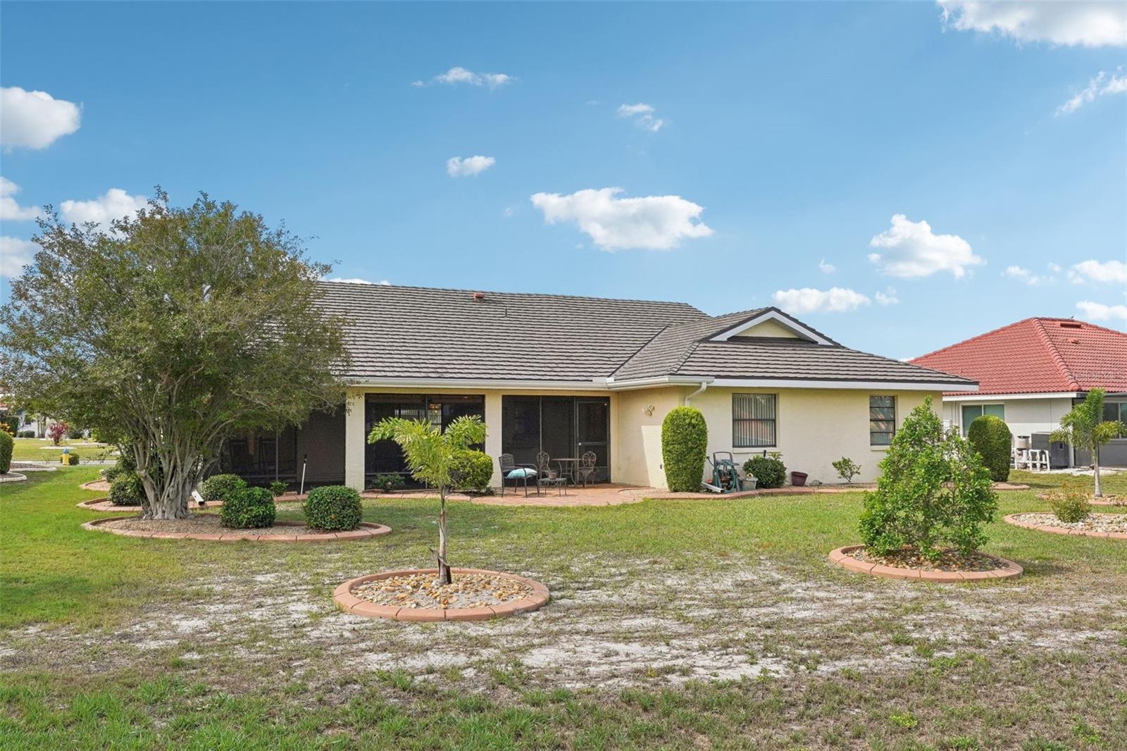 1972 WOLF LAUREL DR