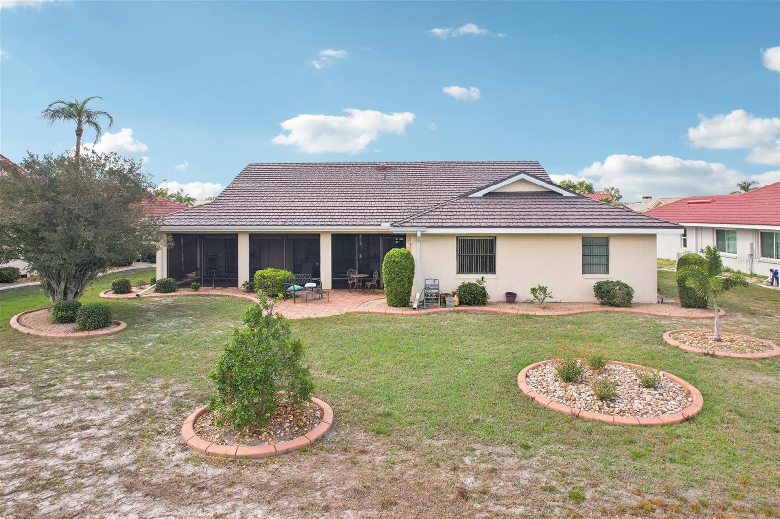 1972 WOLF LAUREL DR