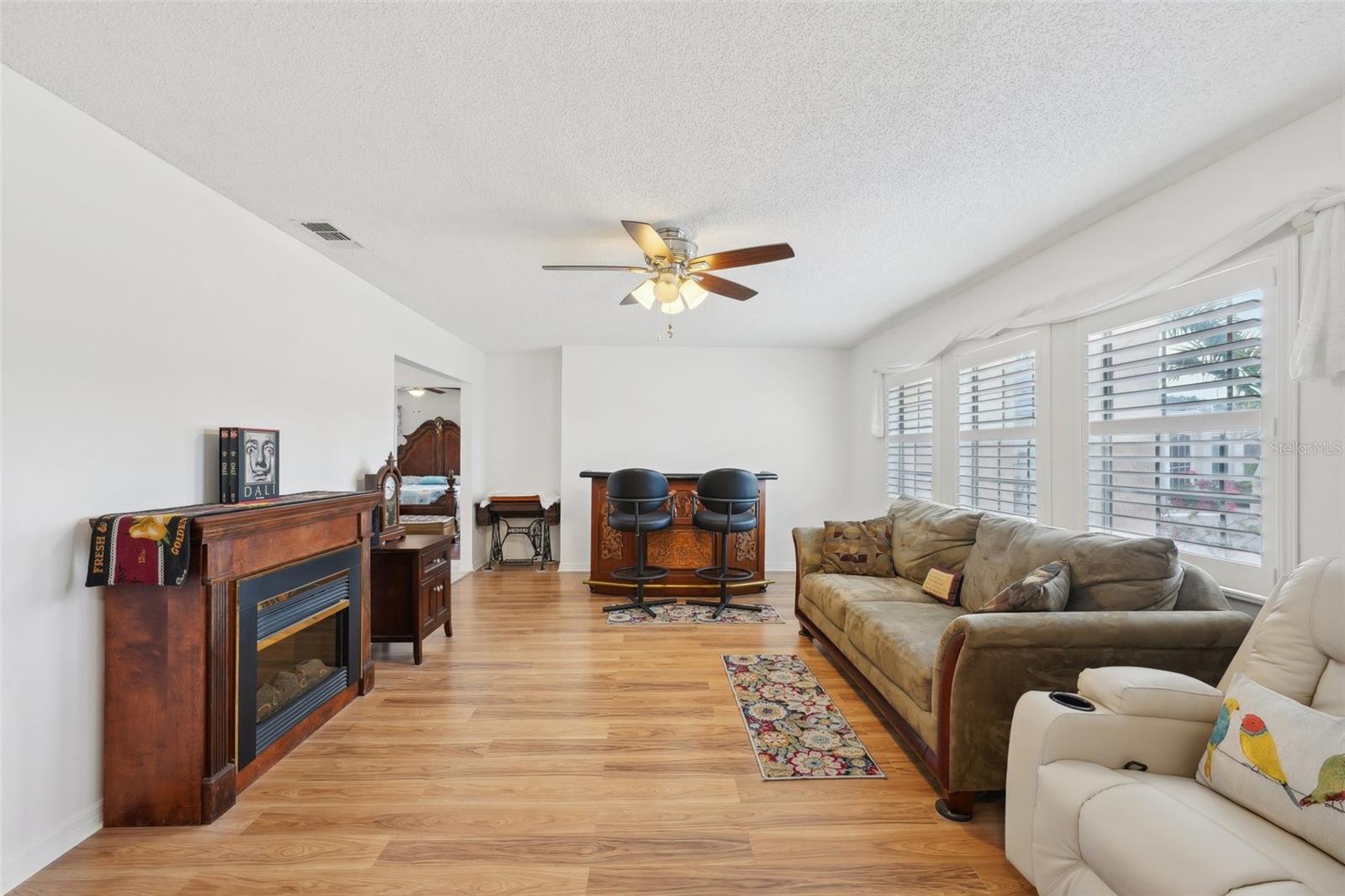 202 GRAYSON CT