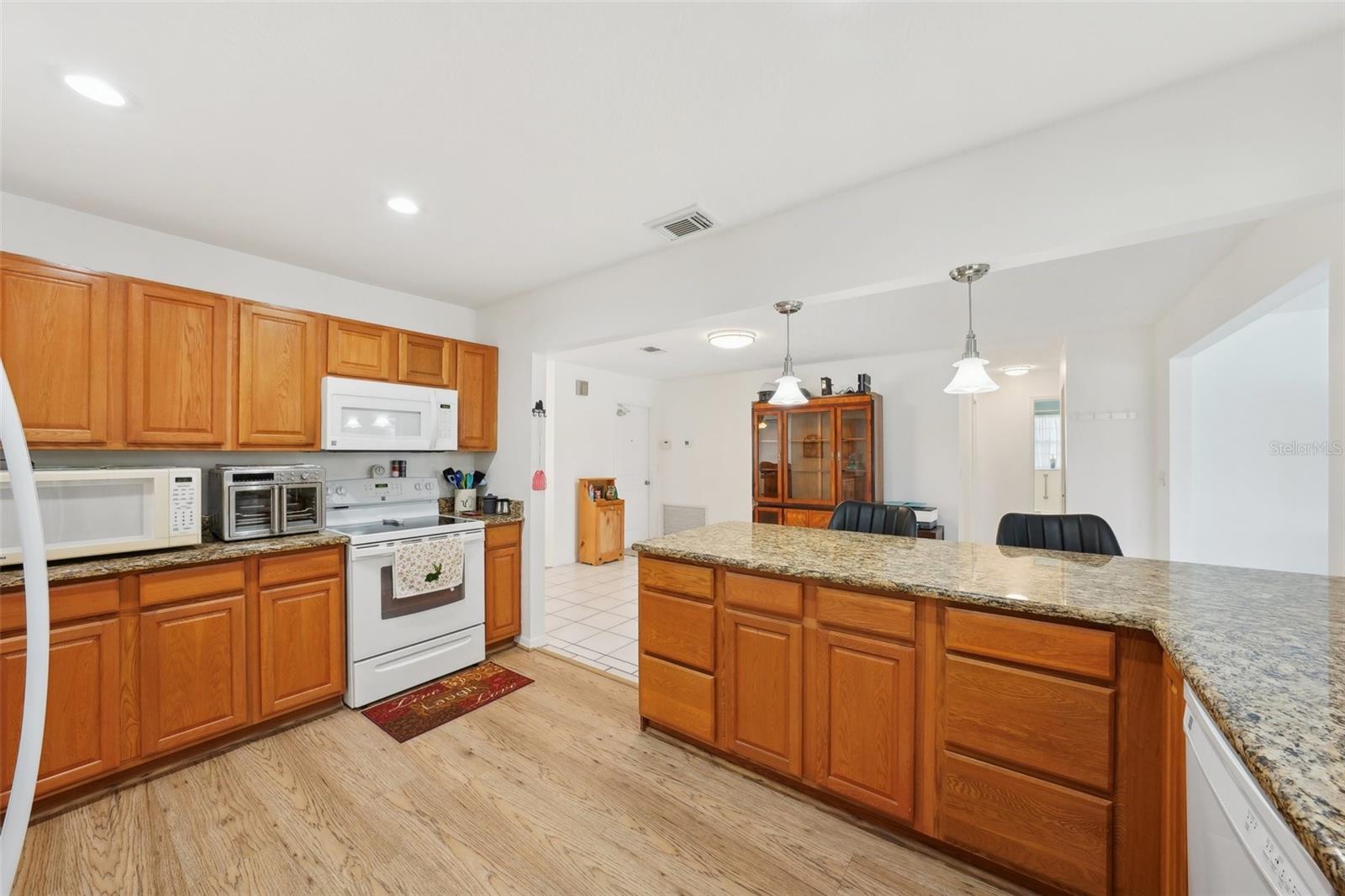 202 GRAYSON CT