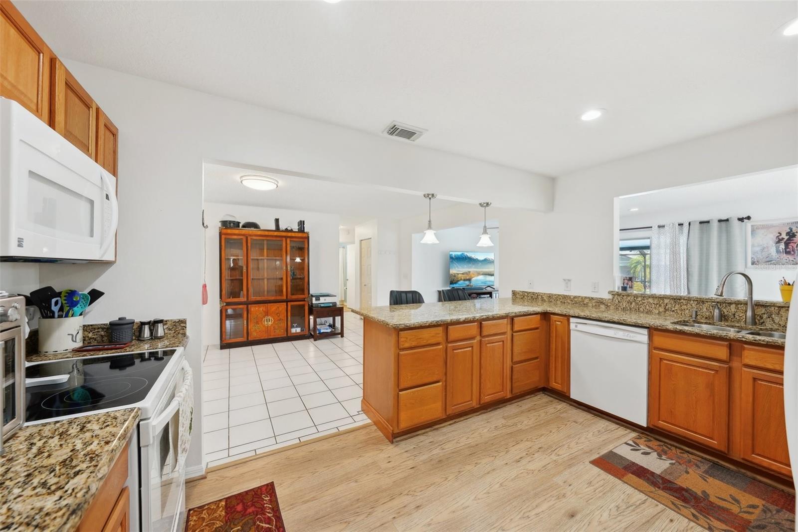 202 GRAYSON CT