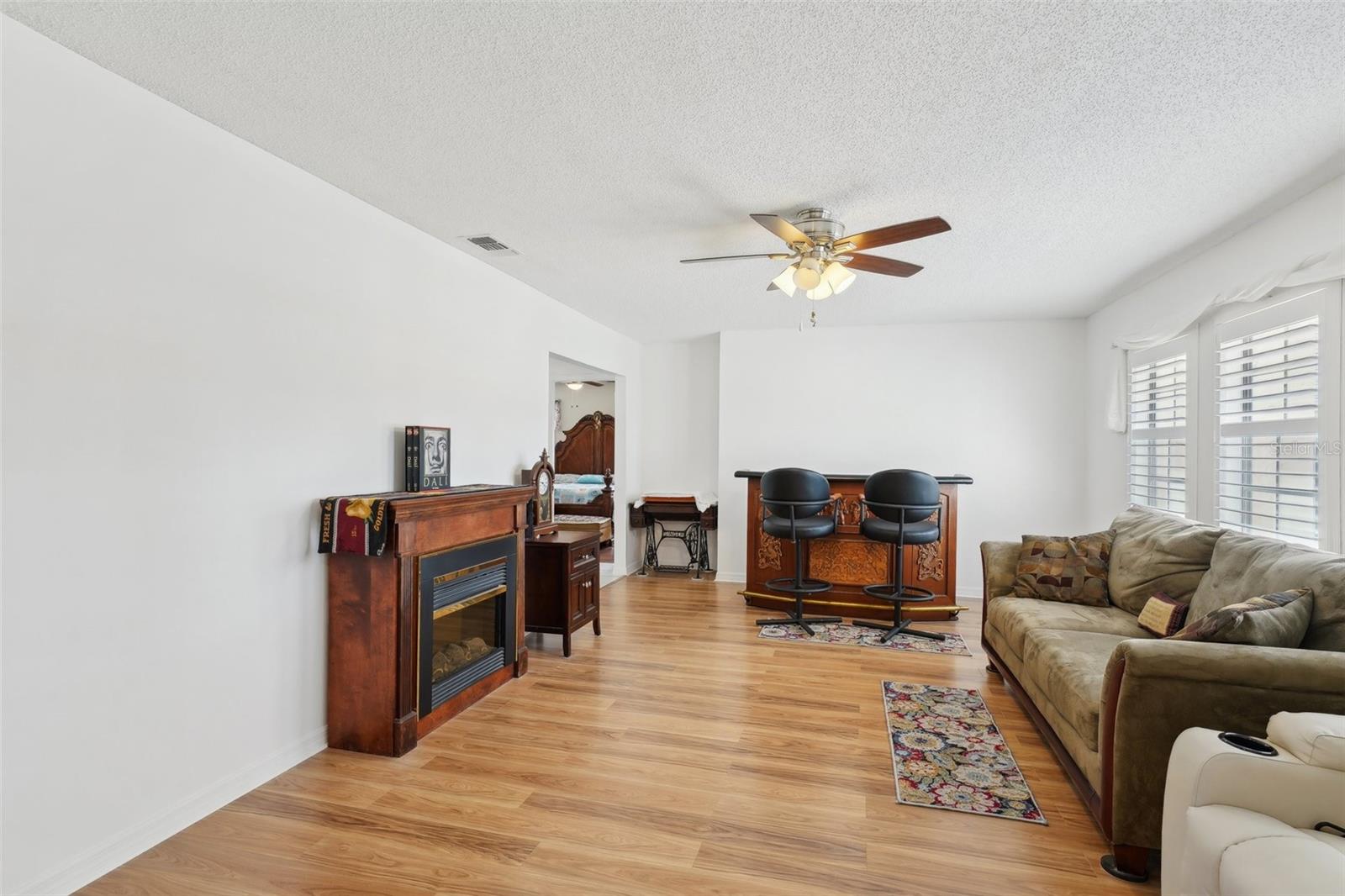 202 GRAYSON CT