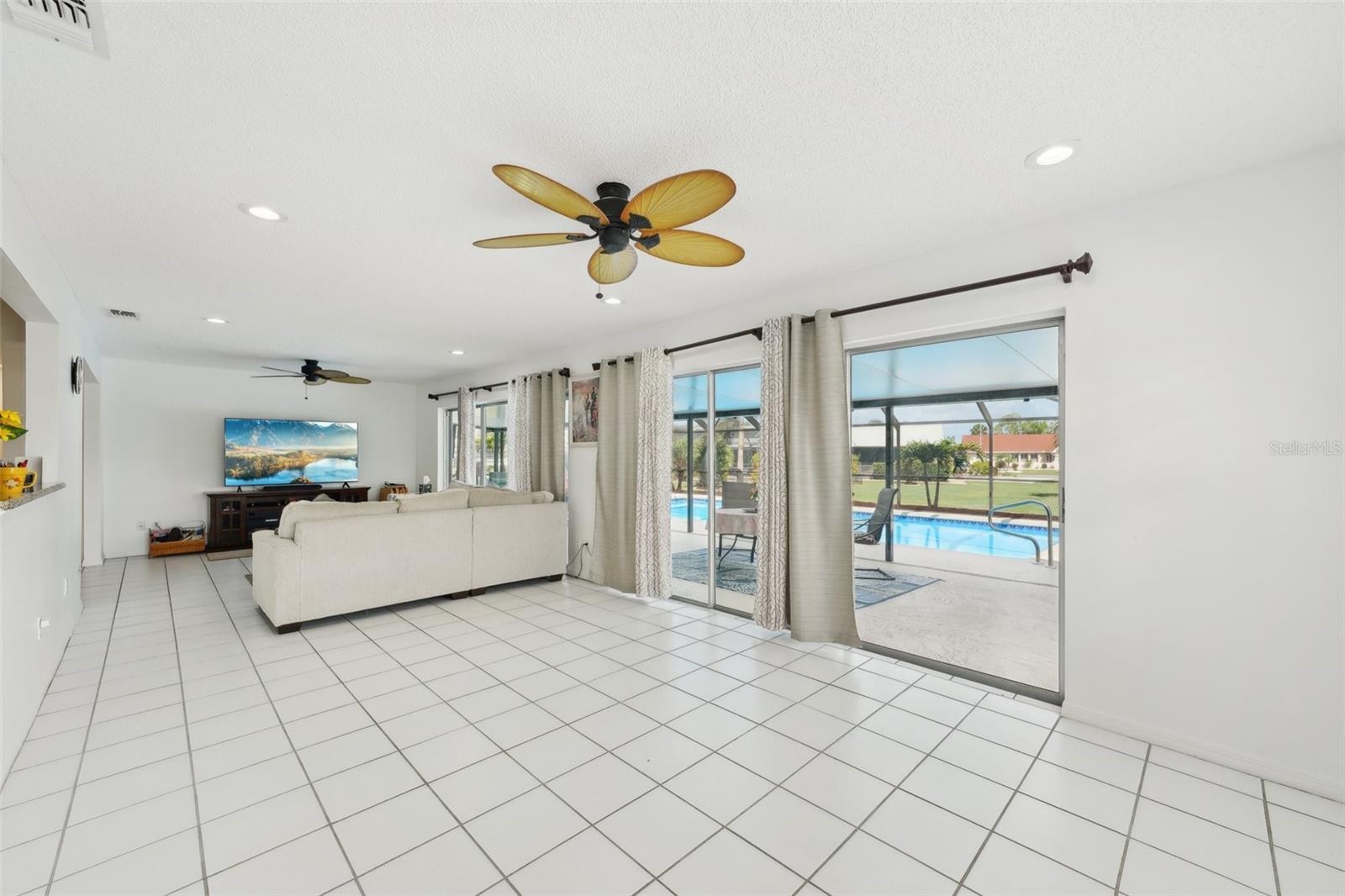 202 GRAYSON CT