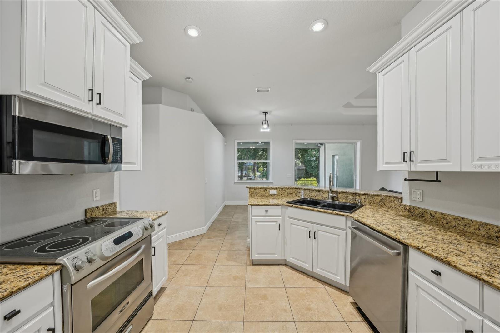 707 9TH AVE SW