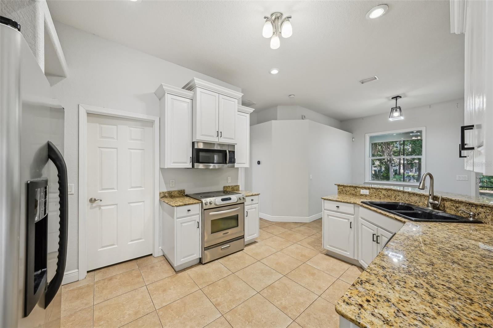 707 9TH AVE SW