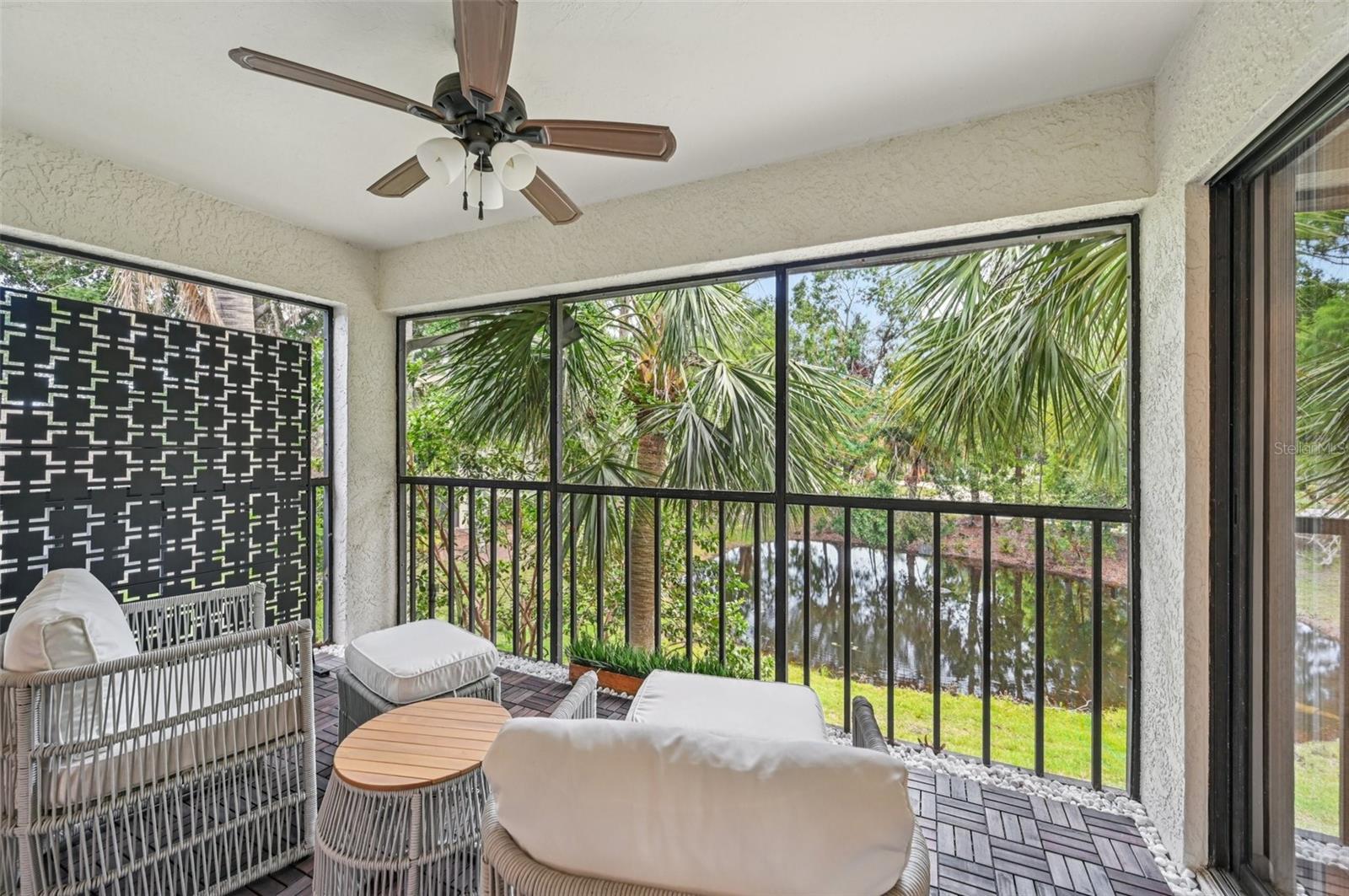 4735 WINSLOW BEACON #14