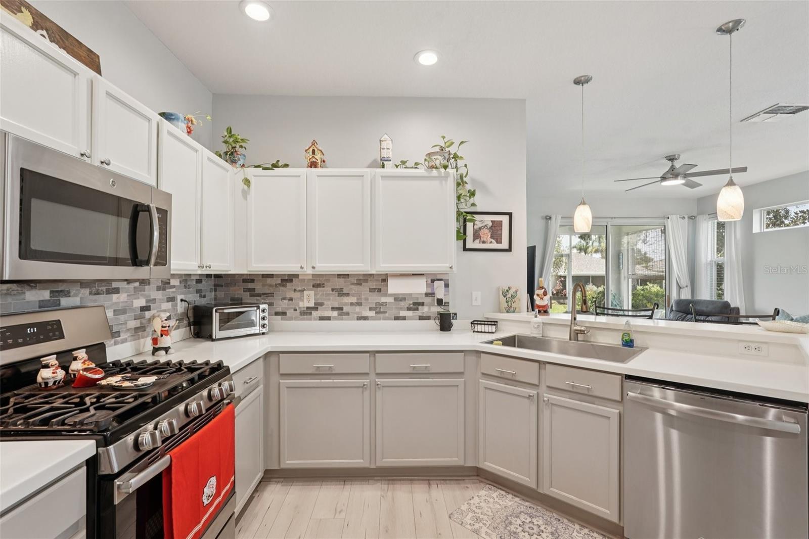 2032 INVERNESS GREENS DR #76