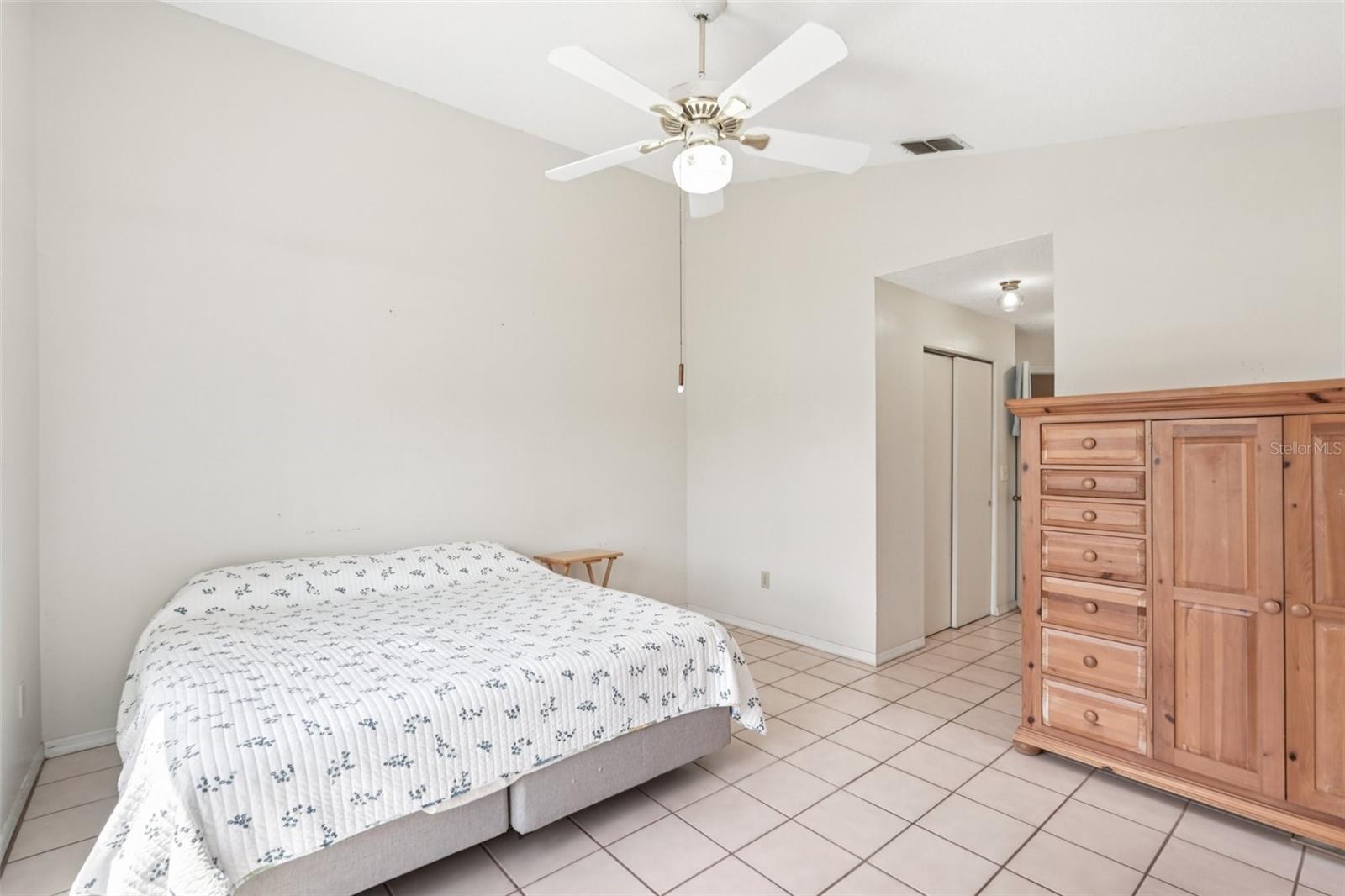 1901 E DEL WEBB BLVD