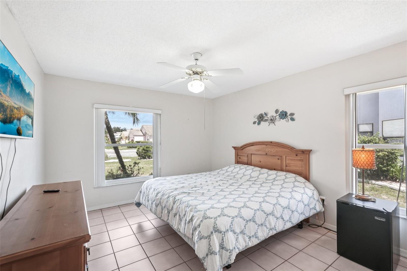 1901 E DEL WEBB BLVD