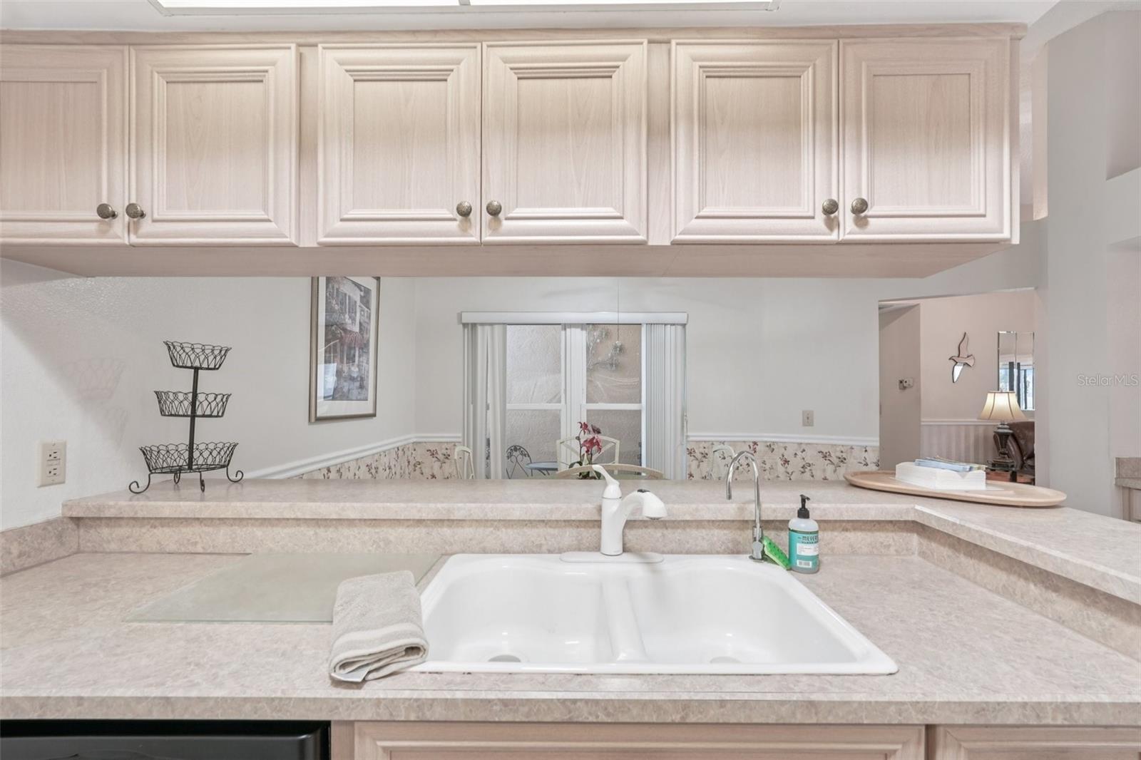 1901 E DEL WEBB BLVD