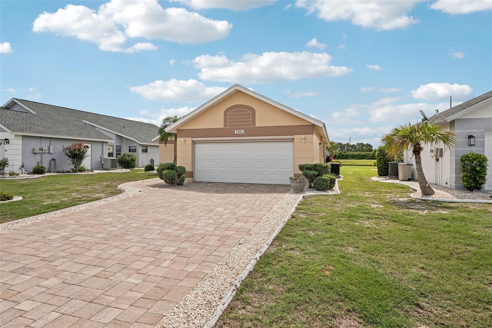 1901 E DEL WEBB BLVD