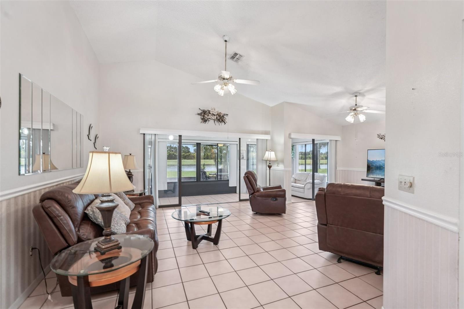 1901 E DEL WEBB BLVD