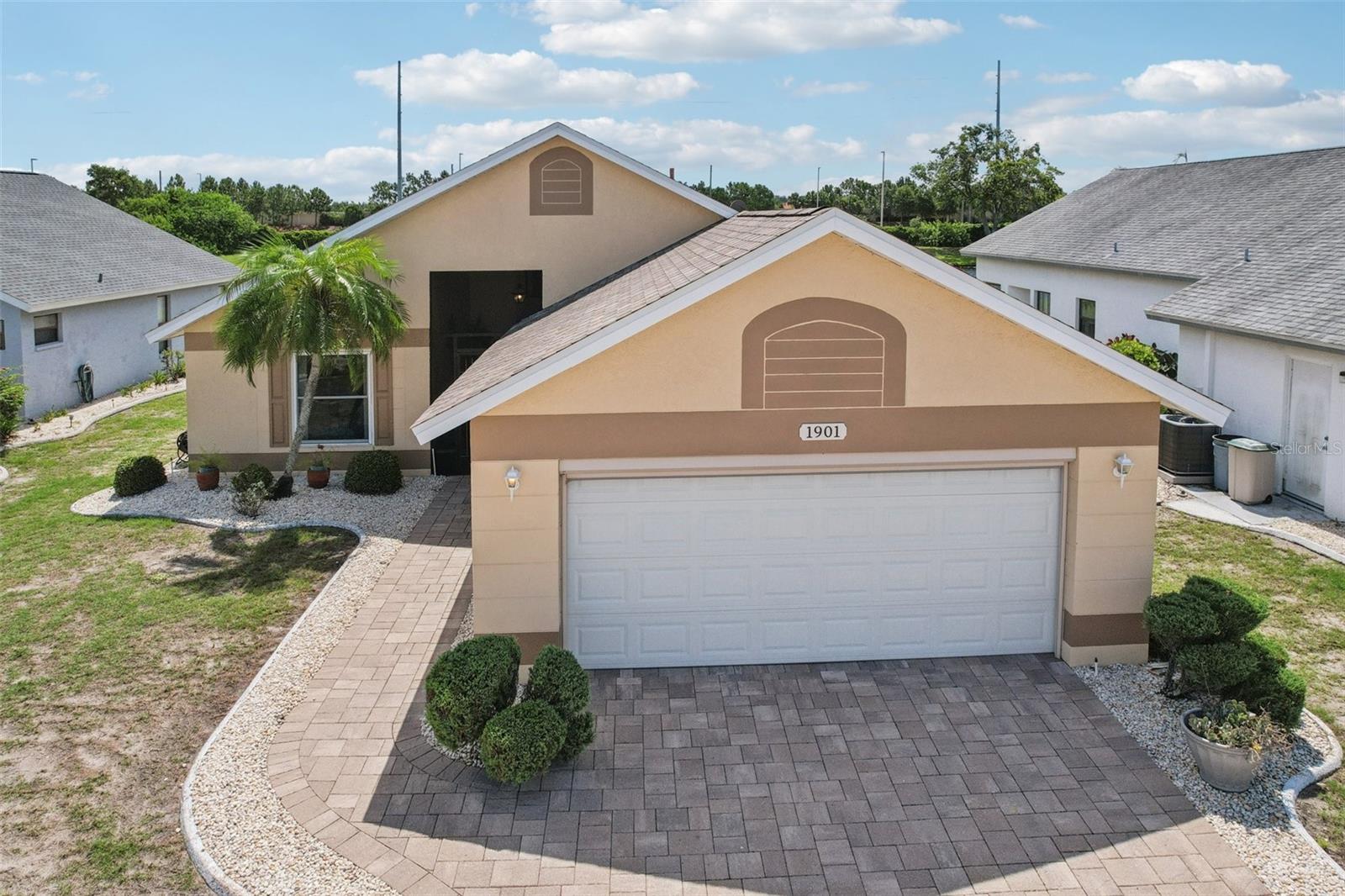 1901 E DEL WEBB BLVD