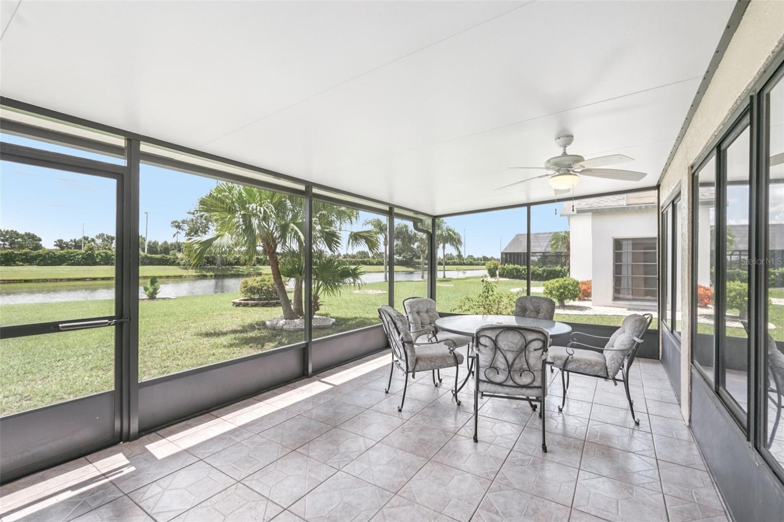 1901 E DEL WEBB BLVD