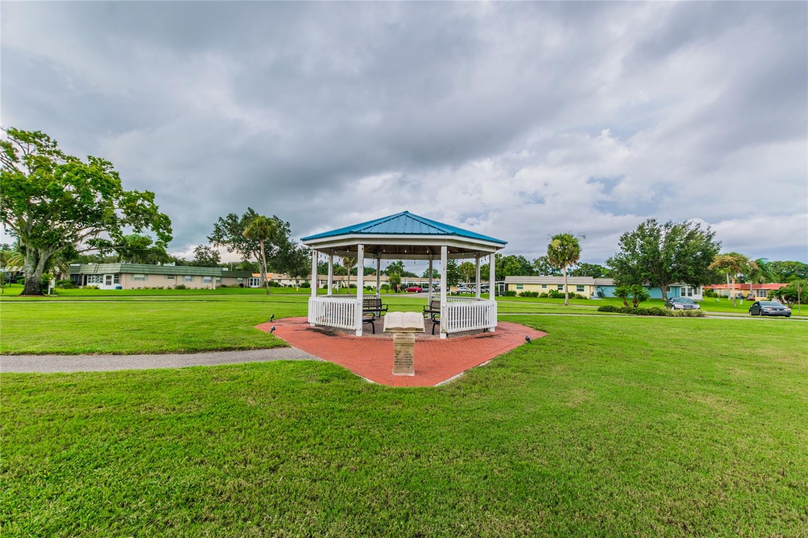 2427 NOTTINGHAM GREENS DR