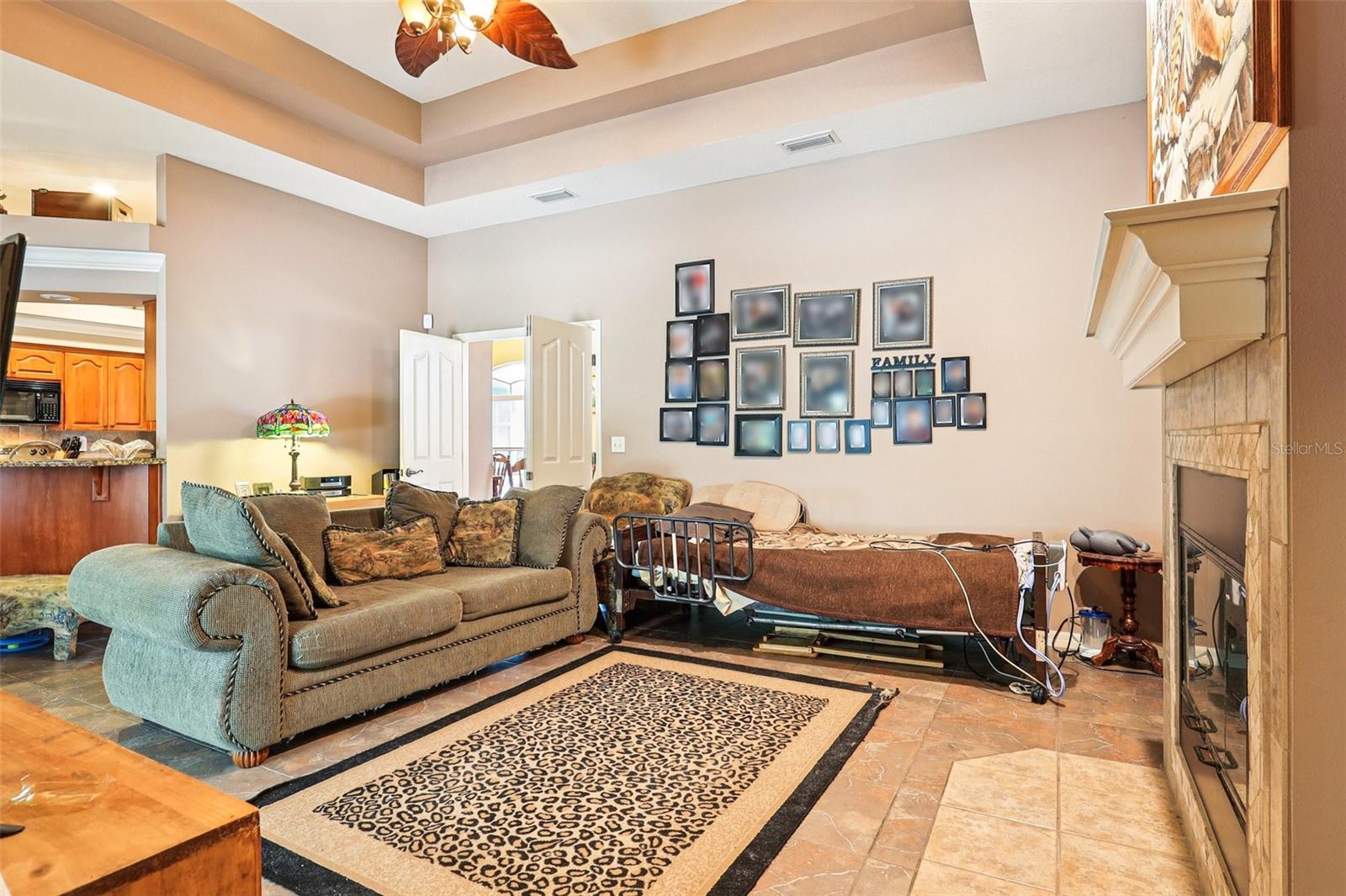 10537 SMOKIE CREEK LN