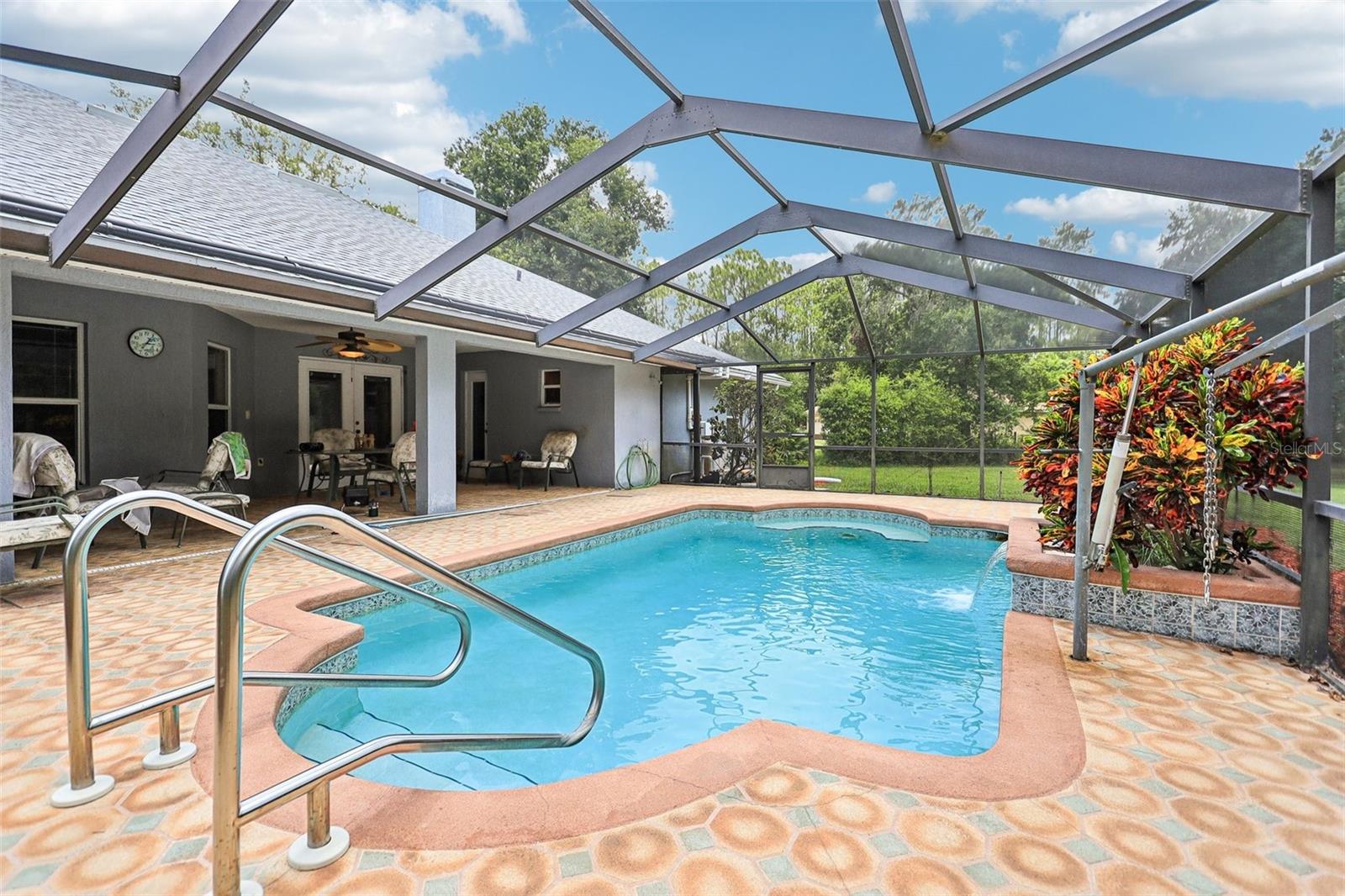 10537 SMOKIE CREEK LN