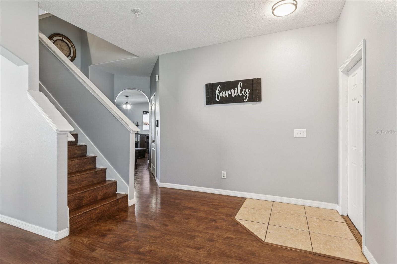 1811 PALM WARBLER LN