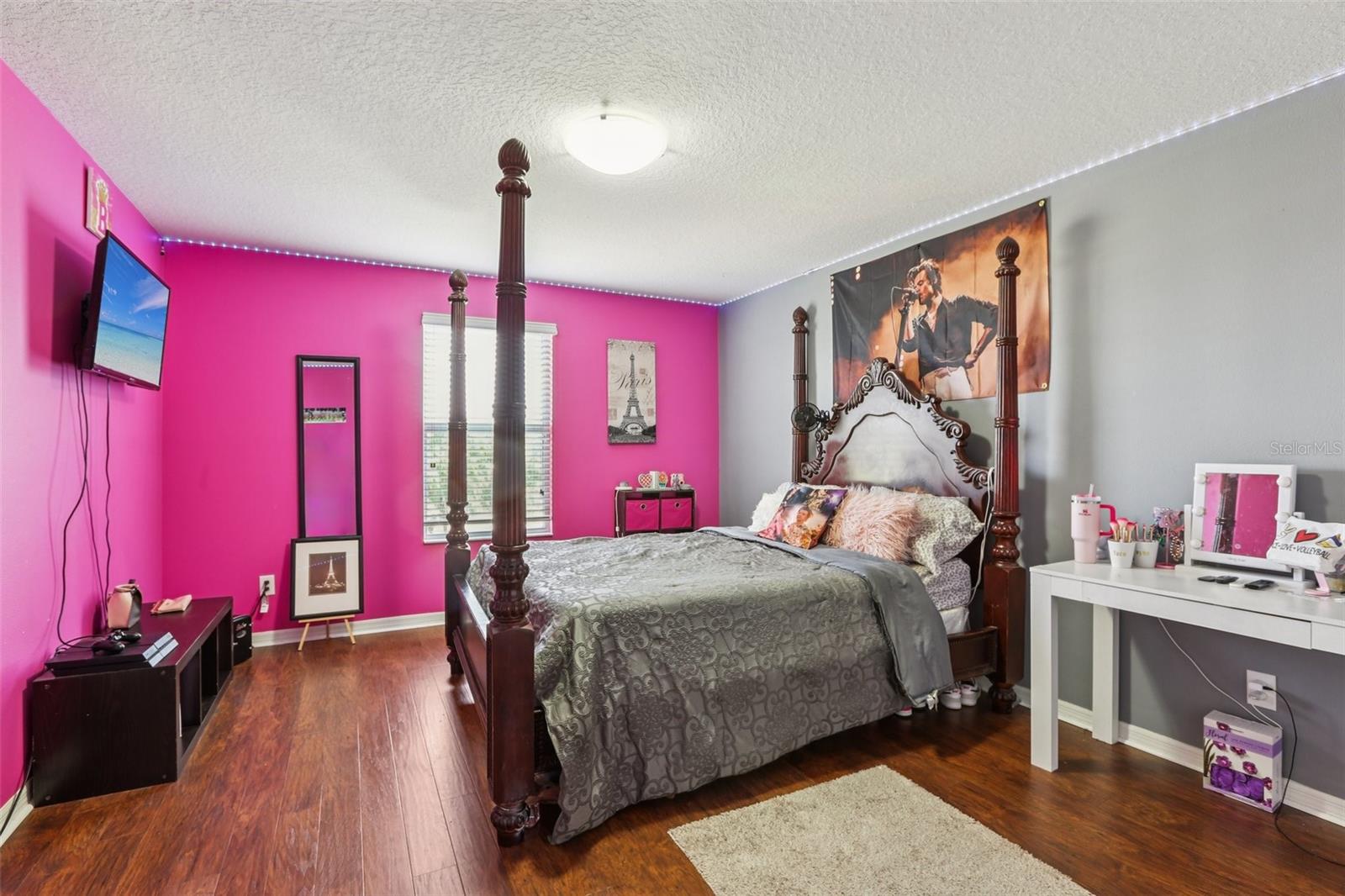 1811 PALM WARBLER LN