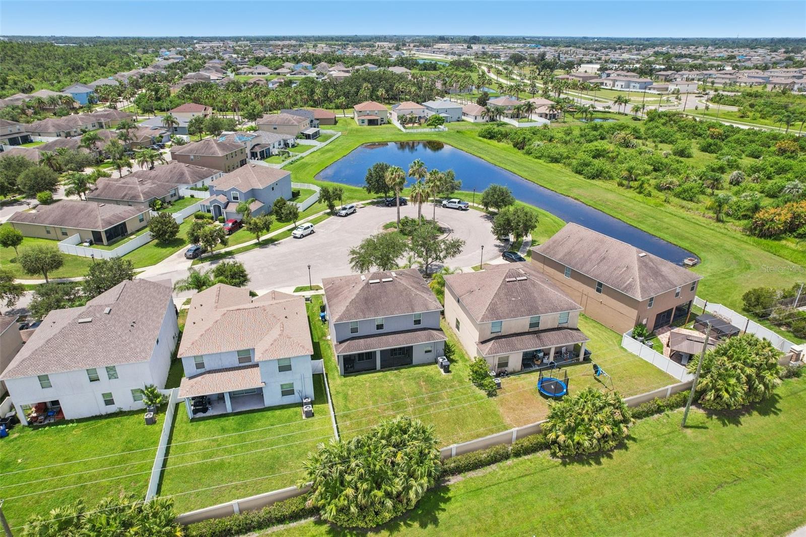 1811 PALM WARBLER LN